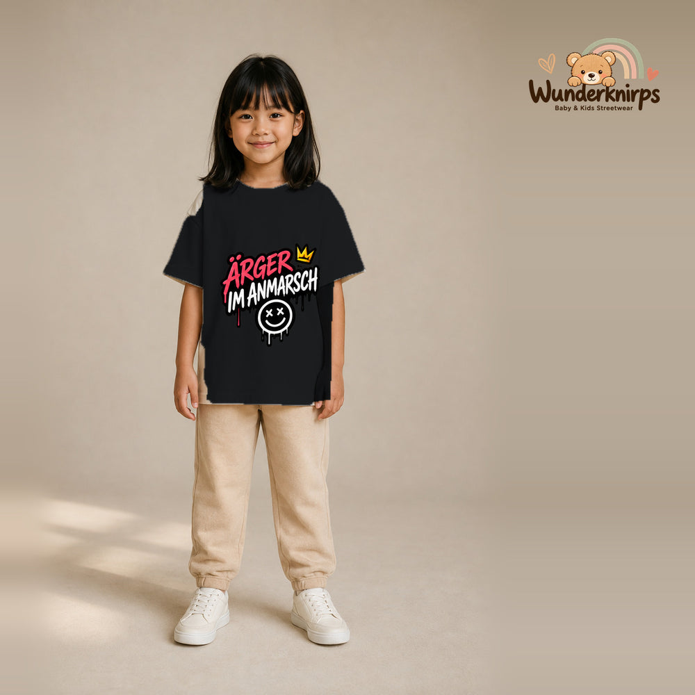 Ärger im Anmarsch – T-Shirt für Mädchen