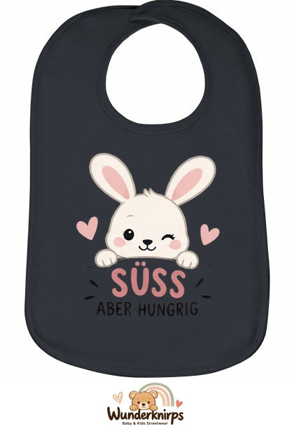 Baby-Lätzchen Olli-01 in Anthrazit mit Motiv Süß, aber hungrig – Hase