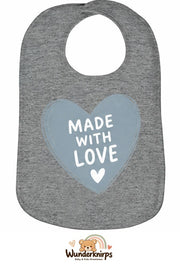 Baby-Lätzchen Olli-01 in Grau meliert mit Motiv Made with Love – Herz