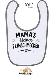 Baby-Lätzchen SOL’S Babib in Weiß / Grau meliert mit Motiv Mamas kleiner Feinschmecker