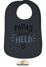 Baby-Lätzchen Olli-01 in Anthrazit mit Motiv Papas kleiner Held