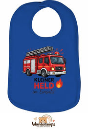 Baby-Lätzchen Olli-01 in Royalblau mit Motiv Kleiner Held – Feuerwehr