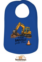 Baby-Lätzchen Olli-01 in Royalblau mit Motiv Kleine Baustelle – Bagger