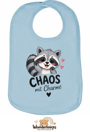 Baby-Lätzchen Olli-01 in Pastellblau mit Motiv Chaos mit Charme – Waschbär