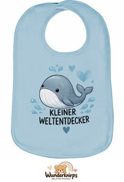 Baby-Lätzchen Olli-01 in Pastellblau mit Motiv Kleiner Weltentdecker – Wal