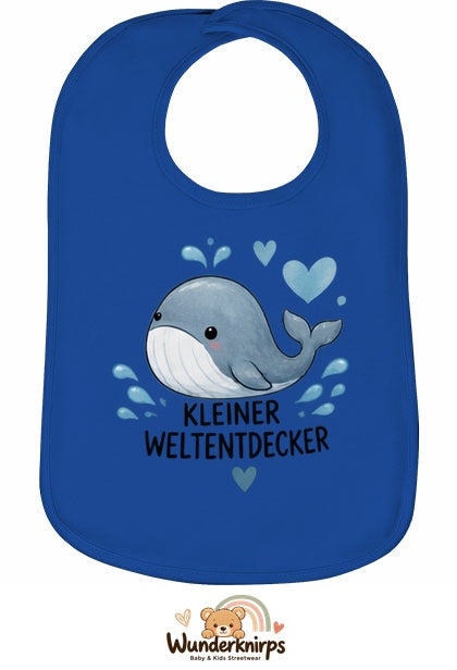 Baby-Lätzchen Olli-01 in Royalblau mit Motiv Kleiner Weltentdecker – Wal