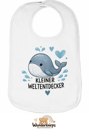 Baby-Lätzchen Olli-01 in Weiß mit Motiv Kleiner Weltentdecker – Wal