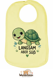 Baby-Lätzchen Olli-01 in Pastellgelb mit Motiv Langsam, aber süß – Schildkröte