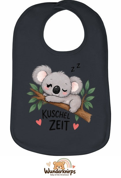 Baby-Lätzchen Olli-01 in Anthrazit mit Motiv Kuschelzeit – Koala