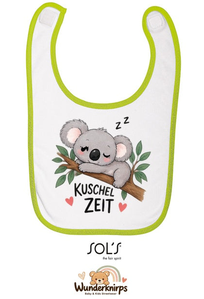 Baby-Lätzchen SOL’S Babib in Weiß / Apfelgrün mit Motiv Kuschelzeit – Koala