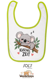 Baby-Lätzchen SOL’S Babib in Weiß / Apfelgrün mit Motiv Kuschelzeit – Koala