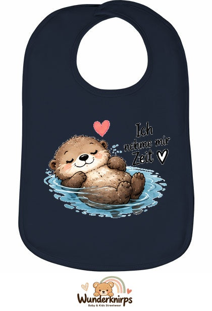 Baby-Lätzchen Olli-01 in Marineblau mit Motiv Ich nehme mir Zeit – Otter