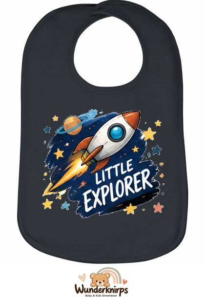 Baby-Lätzchen Olli-01 in Anthrazit mit Motiv Little Explorer – Rakete