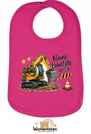Baby-Lätzchen Olli-01 in Pink mit Motiv Kleine Baustelle, große Pläne