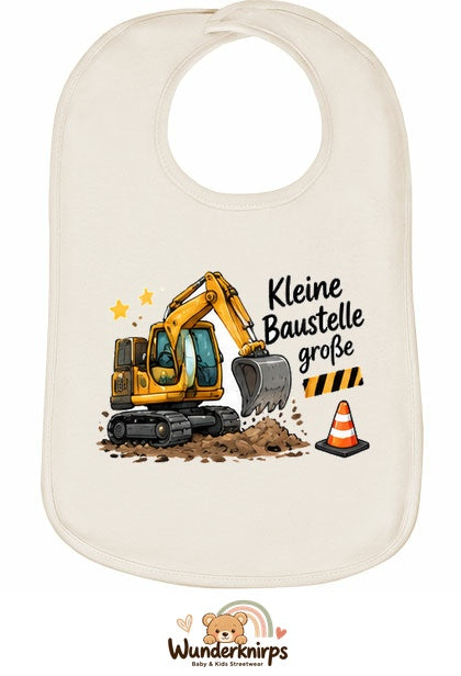 Baby-Lätzchen Olli-01 in Natur mit Motiv Kleine Baustelle, große Pläne