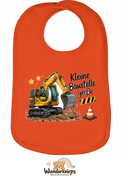 Baby-Lätzchen Olli-01 in Orange mit Motiv Kleine Baustelle, große Pläne