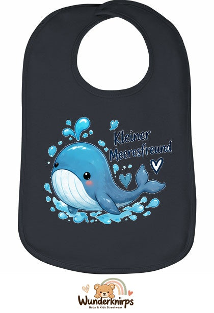 Baby-Lätzchen Olli-01 in Anthrazit mit Motiv Kleiner Meeresfreund – Wal