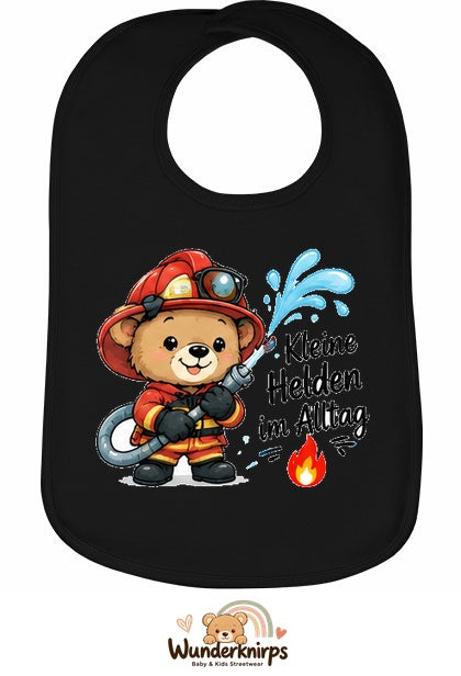 Baby-Lätzchen Olli-01 in Schwarz mit Motiv Kleine Helden im Alltag