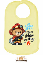 Baby-Lätzchen Olli-01 in Pastellgelb mit Motiv Kleine Helden im Alltag