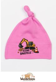 Knotenmütze Babybugz BZ15 in Bubblegum-Pink mit Motiv Bagger Kleine Baustelle