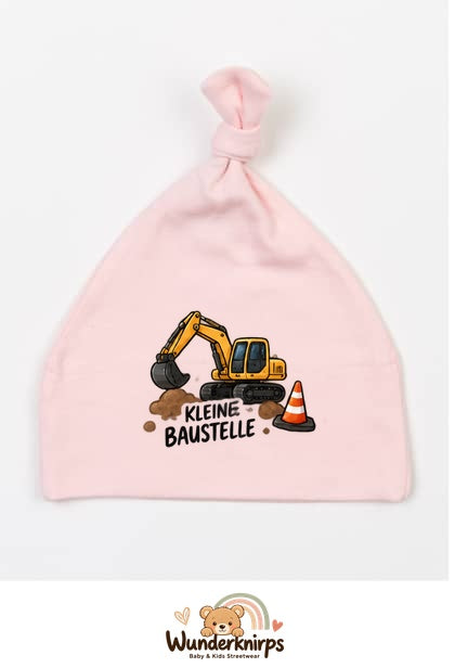 Knotenmütze Babybugz BZ15 in Pastellrosa mit Motiv Bagger Kleine Baustelle