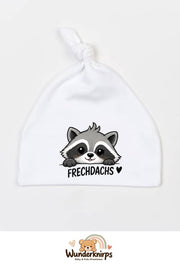 Knotenmütze Babybugz BZ15 in Weiß mit Motiv Waschbär Frechdachs