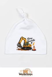 Knotenmütze Babybugz BZ15 in Weiß mit Motiv Bagger Kleine Baustelle