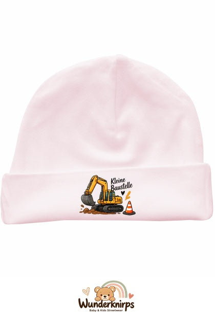 Umschlagmütze Rox-01 in Pastellrosa mit Motiv Bagger Kleine Baustelle