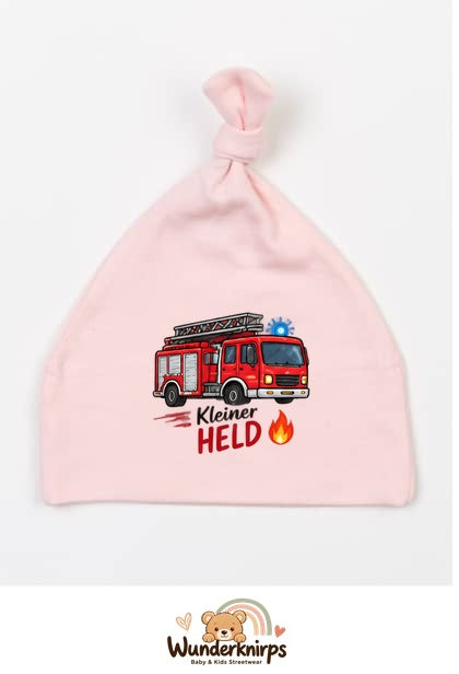 Knotenmütze Babybugz BZ15 in Pastellrosa mit Motiv Feuerwehr Kleiner Held