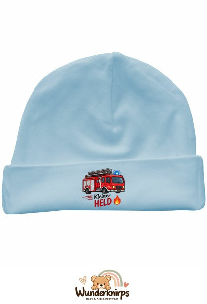 Umschlagmütze Rox-01 in Pastellblau mit Motiv Feuerwehr Kleiner Held