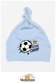 Knotenmütze Babybugz BZ15 in Staubblau mit Motiv Fußball Future Champ