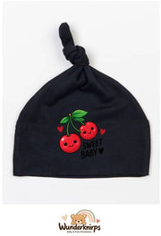 Knotenmütze Babybugz BZ15 in Schwarz mit Motiv Kirschen Sweet Baby