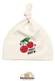 Knotenmütze Babybugz BZ15 in Natur mit Motiv Kirschen Sweet Baby