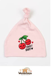 Knotenmütze Babybugz BZ15 in Pastellrosa mit Motiv Kirschen Sweet Baby