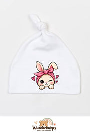 Knotenmütze Babybugz BZ15 in Weiß mit Motiv Hase mit Bandana