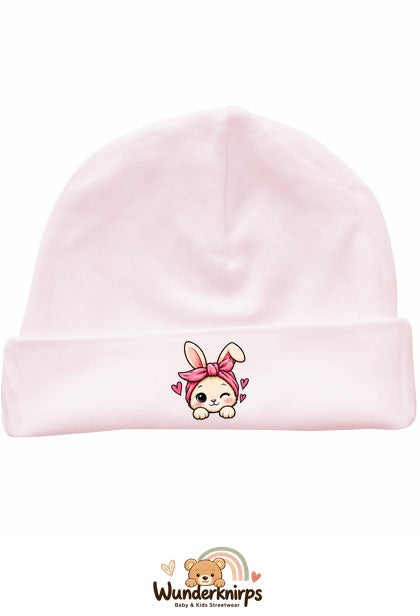 Umschlagmütze Rox-01 in Pastellrosa mit Motiv Hase mit Bandana
