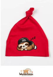 Knotenmütze Babybugz BZ15 in Rot mit Motiv Faultier Chill