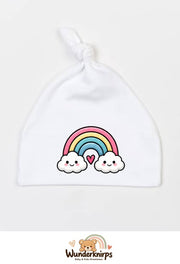 Knotenmütze Babybugz BZ15 in Weiß mit Motiv Regenbogen mit Herz