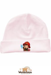 Umschlagmütze Rox-01 in Pastellrosa mit Motiv Kleiner Feuerwehrmann