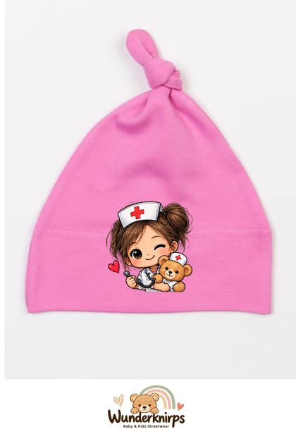 Knotenmütze Babybugz BZ15 in Bubblegum-Pink mit Motiv Pflegeheldin mit Teddy