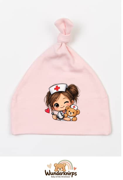 Knotenmütze Babybugz BZ15 in Pastellrosa mit Motiv Pflegeheldin mit Teddy