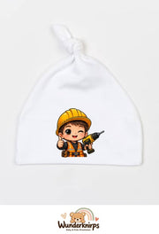 Knotenmütze Babybugz BZ15 in Weiß mit Motiv Baumeister mit Bohrer