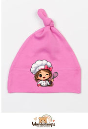Knotenmütze Babybugz BZ15 in Bubblegum-Pink mit Motiv Köchin mit Schneebesen