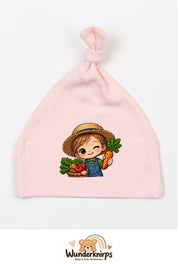 Knotenmütze Babybugz BZ15 in Pastellrosa mit Motiv Landwirt mit Gemüse