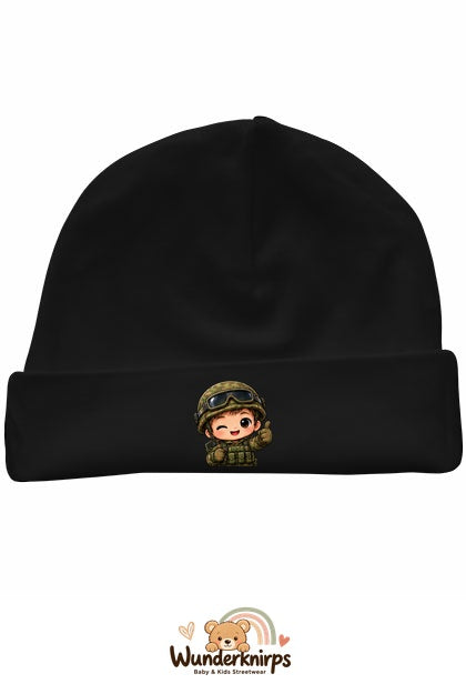 Umschlagmütze Rox-01 in Schwarz mit Motiv Soldat mit Helm