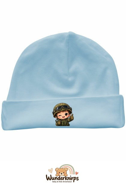 Umschlagmütze Rox-01 in Pastellblau mit Motiv Soldat mit Helm