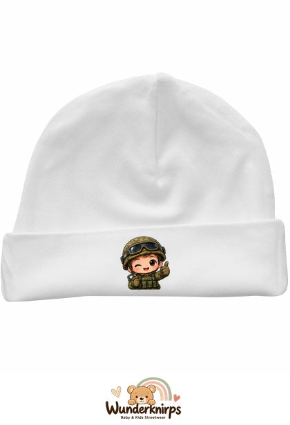 Umschlagmütze Rox-01 in Weiß mit Motiv Soldat mit Helm
