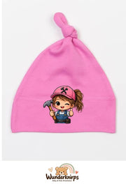 Knotenmütze Babybugz BZ15 in Bubblegum-Pink mit Motiv Handwerkerin mit Hammer