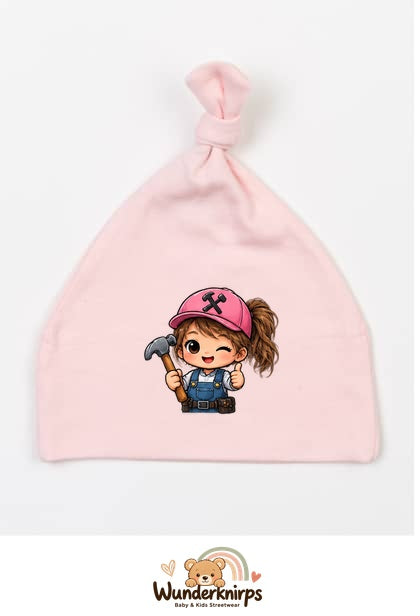 Knotenmütze Babybugz BZ15 in Pastellrosa mit Motiv Handwerkerin mit Hammer