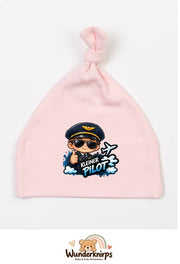 Knotenmütze Babybugz BZ15 in Pastellrosa mit Motiv Kleiner Pilot